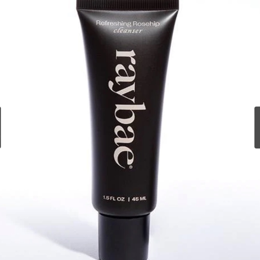 Raybae Vitamin C Rosehip Cleanser